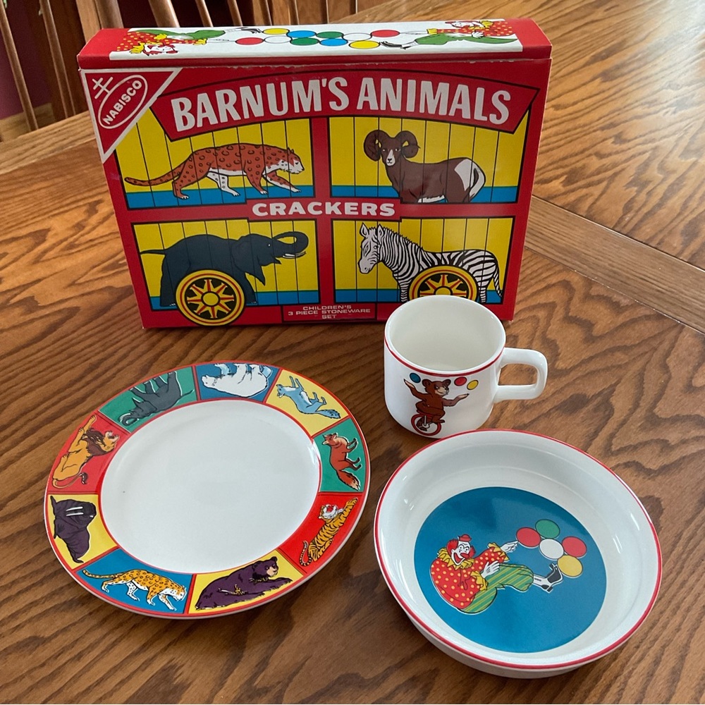 Nabisco Barnum’s Animals Children’s 3 Piece Stoneware Set - Picture 2 of 10